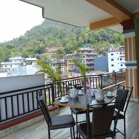 Hotel Blue Magnet Pokhara Dış mekan fotoğraf