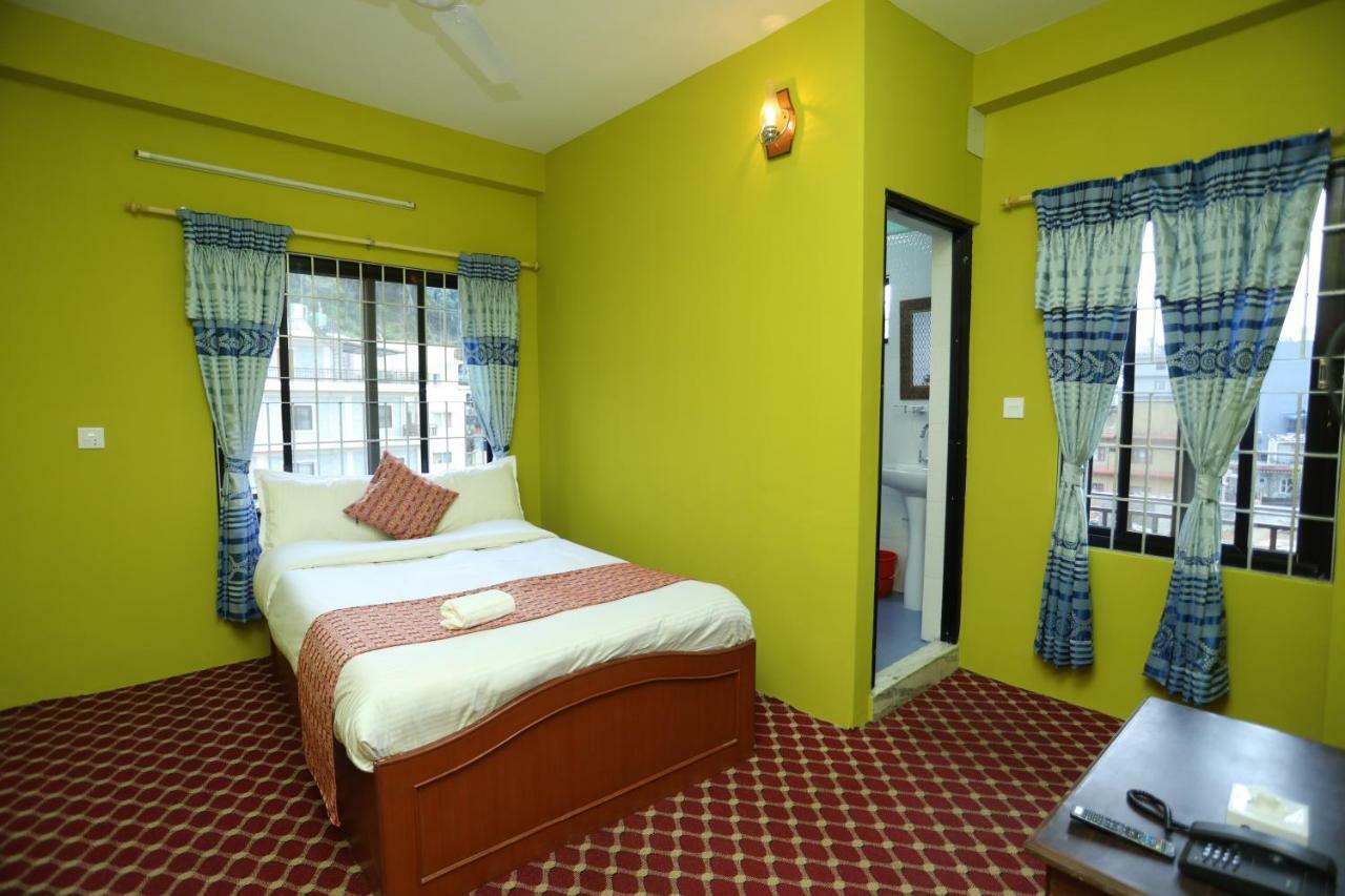 Hotel Blue Magnet Pokhara Dış mekan fotoğraf