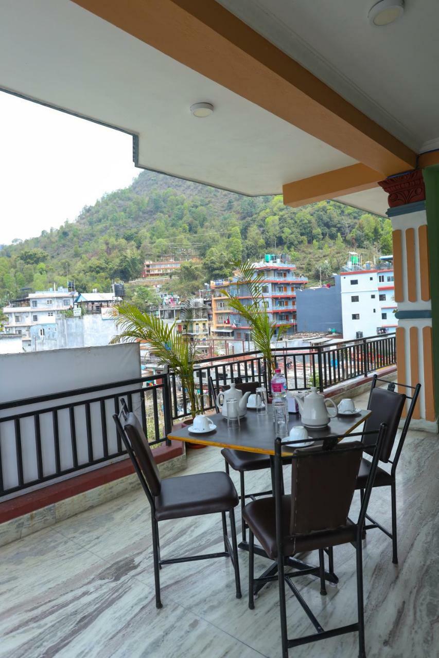 Hotel Blue Magnet Pokhara Dış mekan fotoğraf