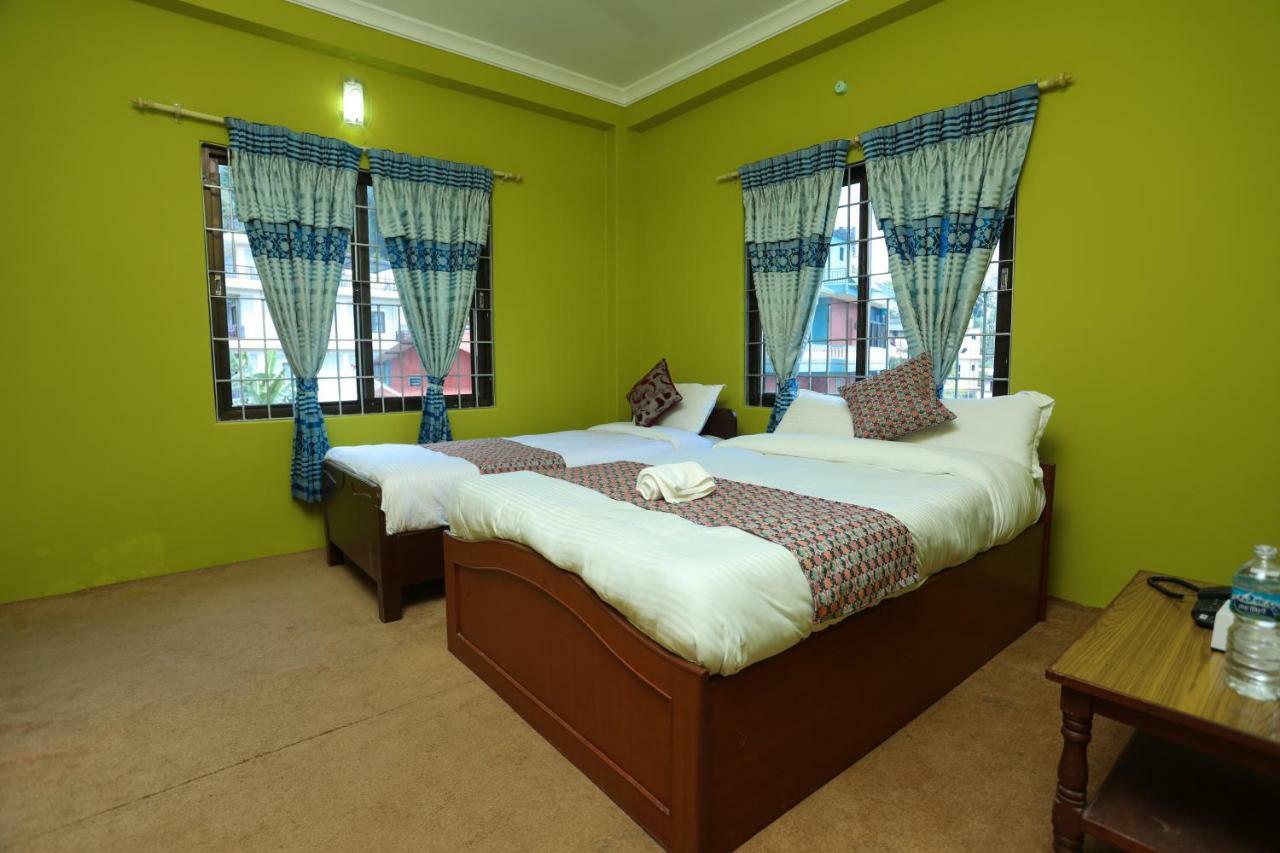 Hotel Blue Magnet Pokhara Dış mekan fotoğraf