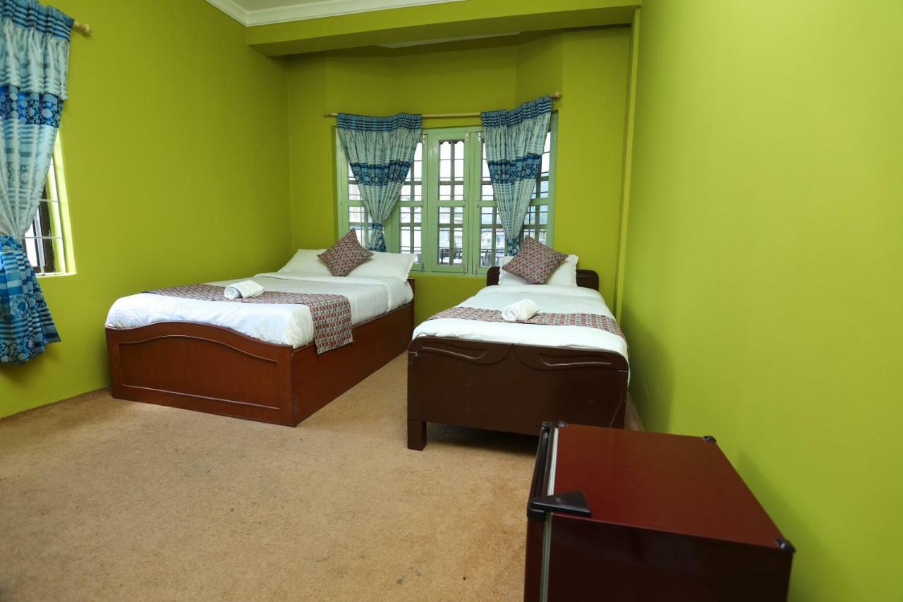 Hotel Blue Magnet Pokhara Dış mekan fotoğraf