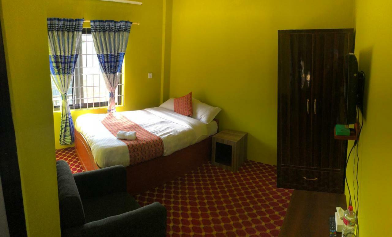 Hotel Blue Magnet Pokhara Dış mekan fotoğraf