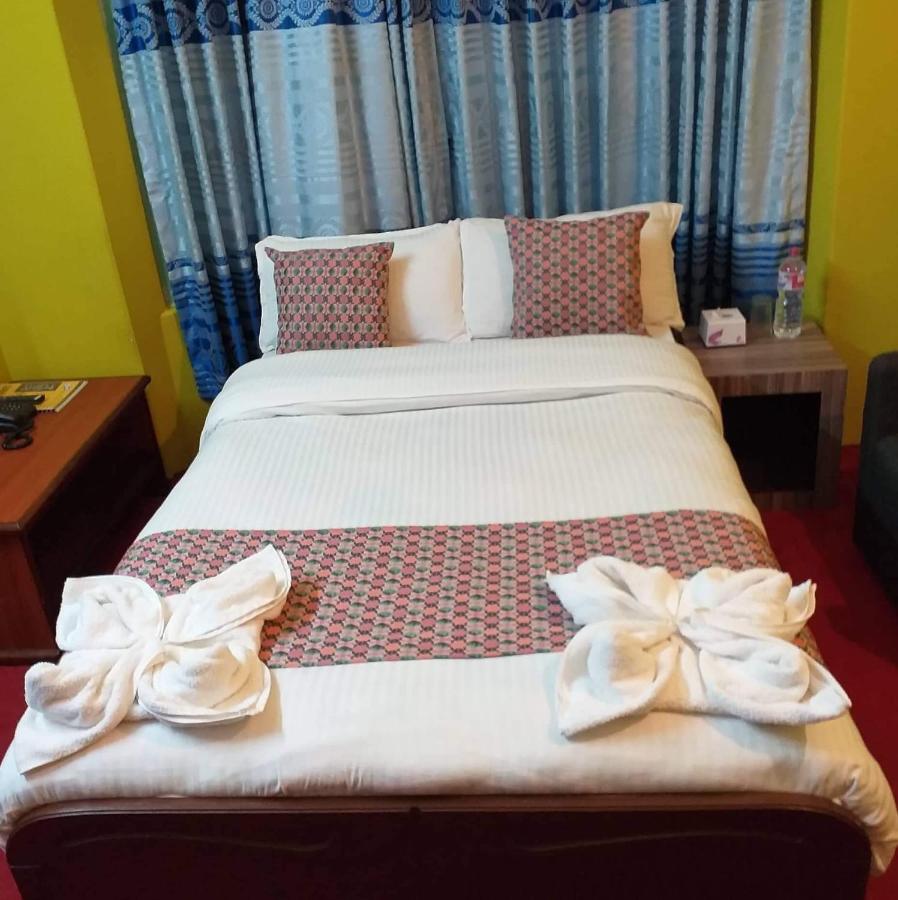 Hotel Blue Magnet Pokhara Dış mekan fotoğraf